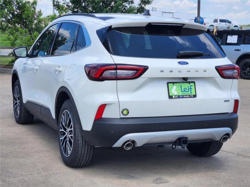 2025 Ford Escape - Image 3