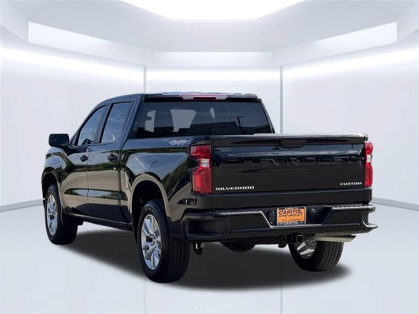 2026 Chevrolet Silverado 1500 - Image 2