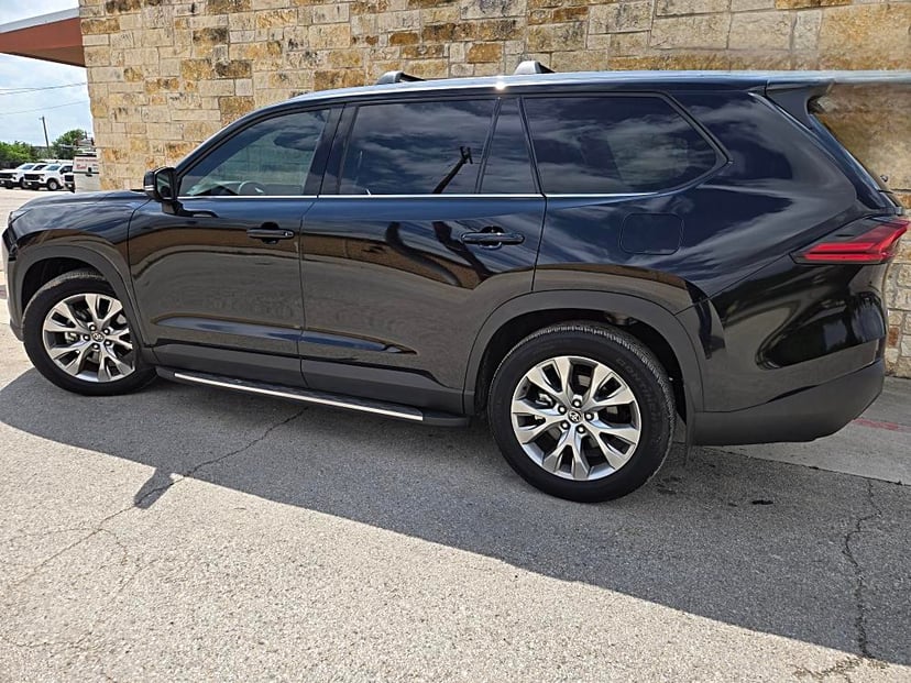 2026 Toyota Grand Highlander - Image 3