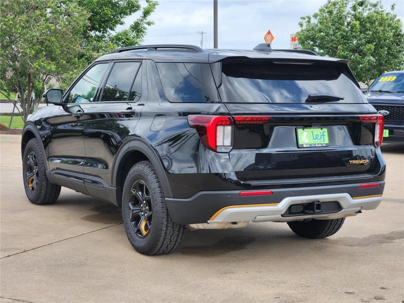 2026 Ford Explorer - Image 2