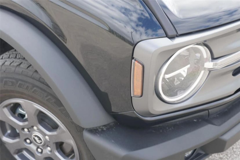 2024 Ford Bronco - Image 3