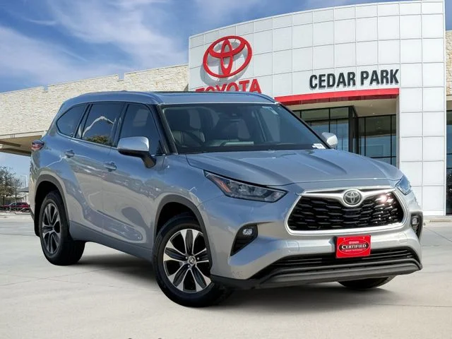 2020 Toyota Highlander - Image 1