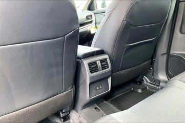 2026 Nissan Rogue - Image 2
