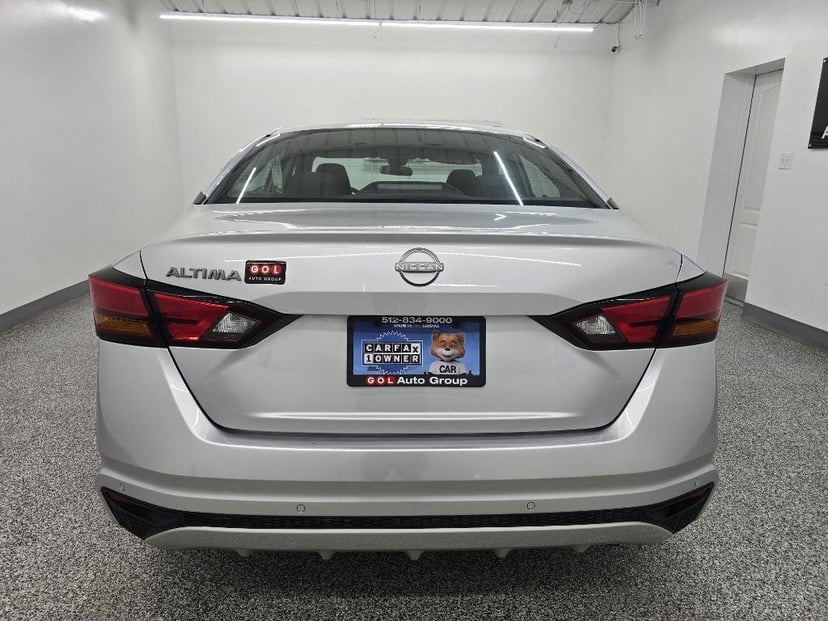 2024 Nissan Altima - Image 2