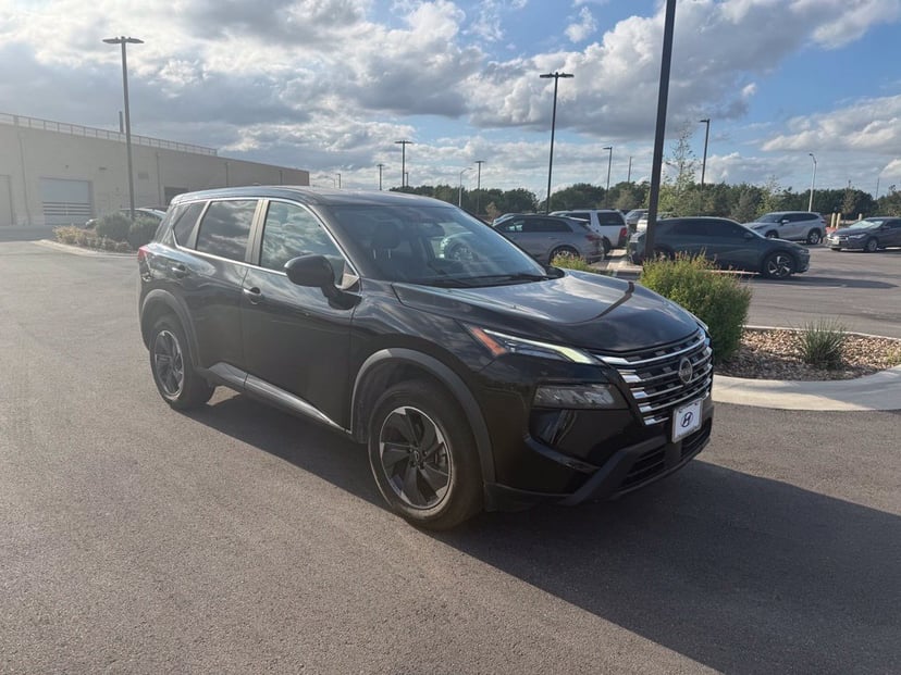 2024 Nissan Rogue - Image 1