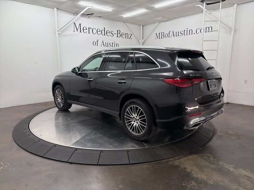2026 Mercedes-Benz GLC - Image 3