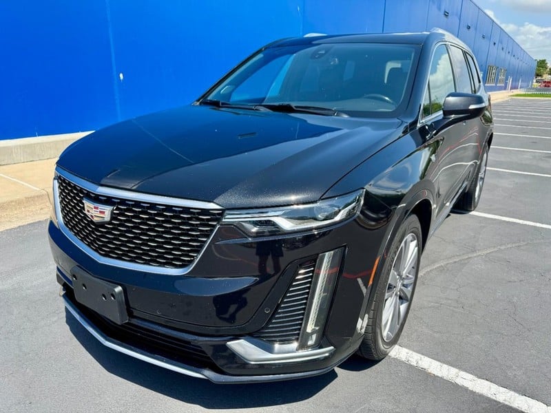 2020 Cadillac XT6 - Image 1