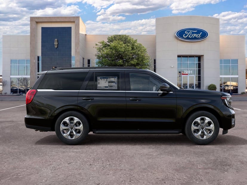 2027 Ford Expedition - Image 1