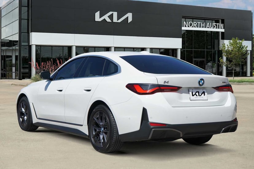 2024 BMW i4 - Image 2