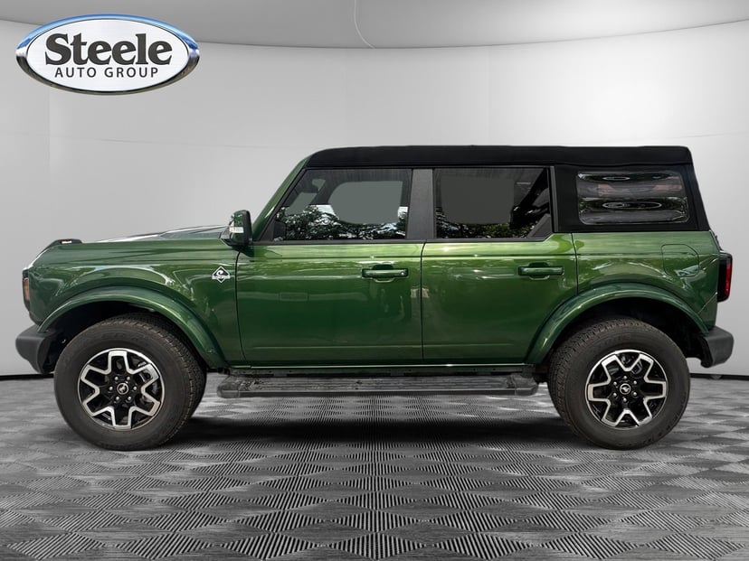 2023 Ford Bronco - Image 2
