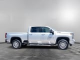 2022 Chevrolet Silverado - Preview 3