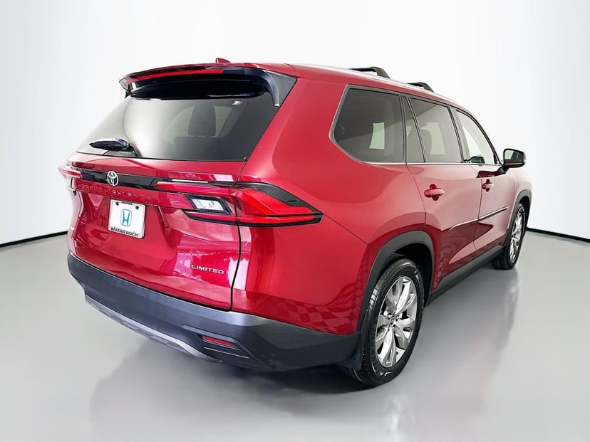 2024 Toyota Grand Highlander - Image 2