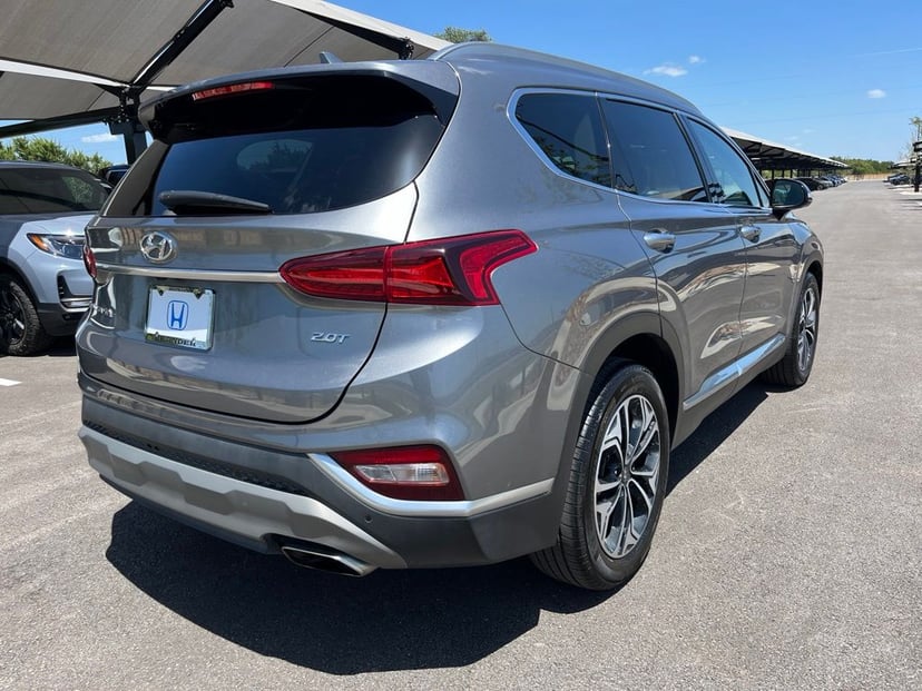 2019 Hyundai Santa Fe - Image 3