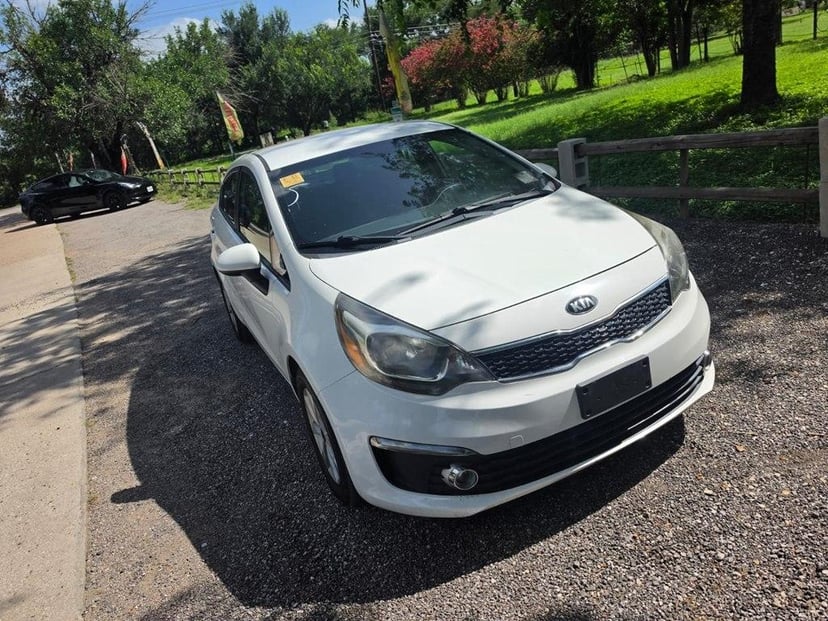 2016 Kia Rio - Image 1