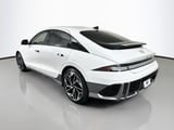 2023 Hyundai Ioniq 6 - Preview 7