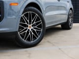 2026 Porsche Cayenne - Preview 12