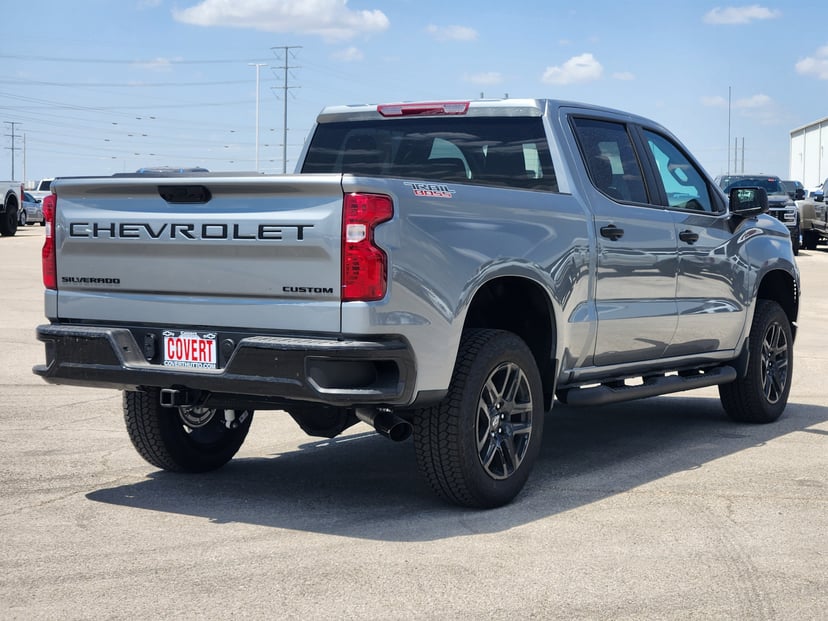 2026 Chevrolet Silverado 1500 - Image 3