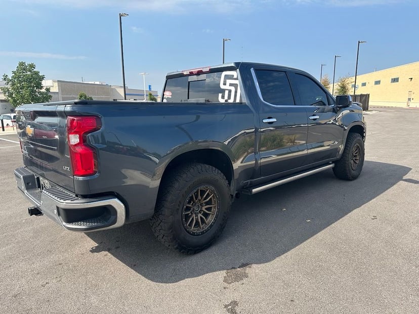2021 Chevrolet Silverado 1500 - Image 3
