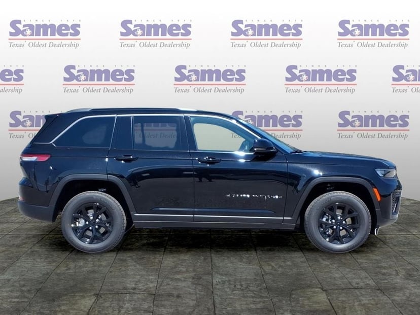 2026 Jeep Grand Cherokee - Image 2
