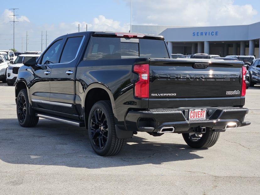2026 Chevrolet Silverado - Image 3