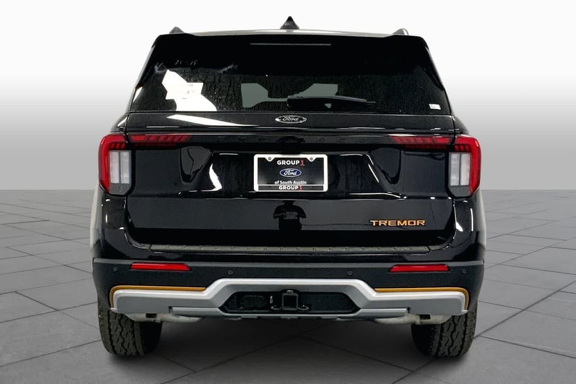 2026 Ford Explorer - Image 3
