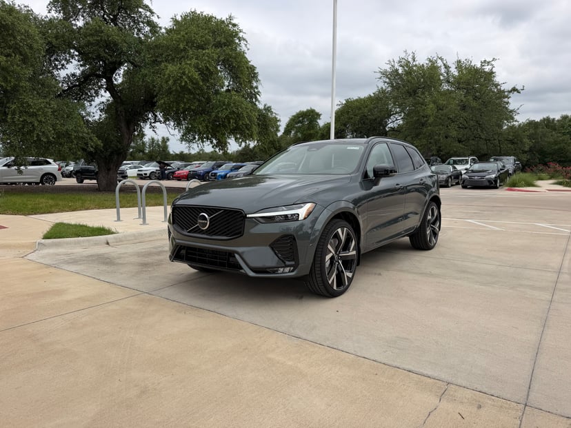 2026 Volvo XC60 - Image 1