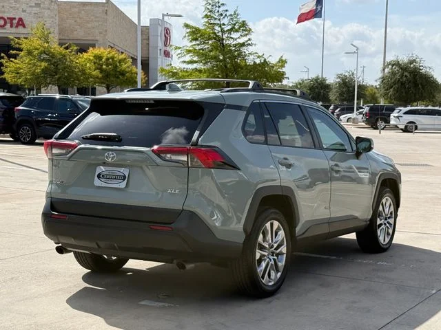 2019 Toyota RAV4 - Image 3