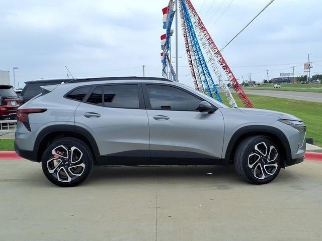 2025 Chevrolet Trax - Image 3