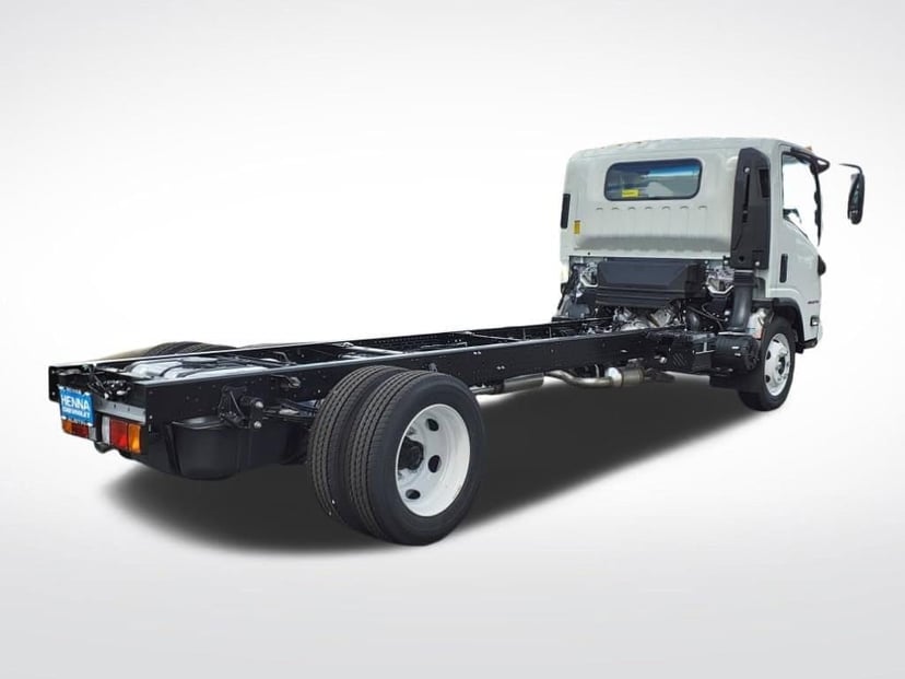 2025 Chevrolet Low Cab Forward - Image 3
