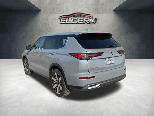 2026 Mitsubishi Outlander - Image 3