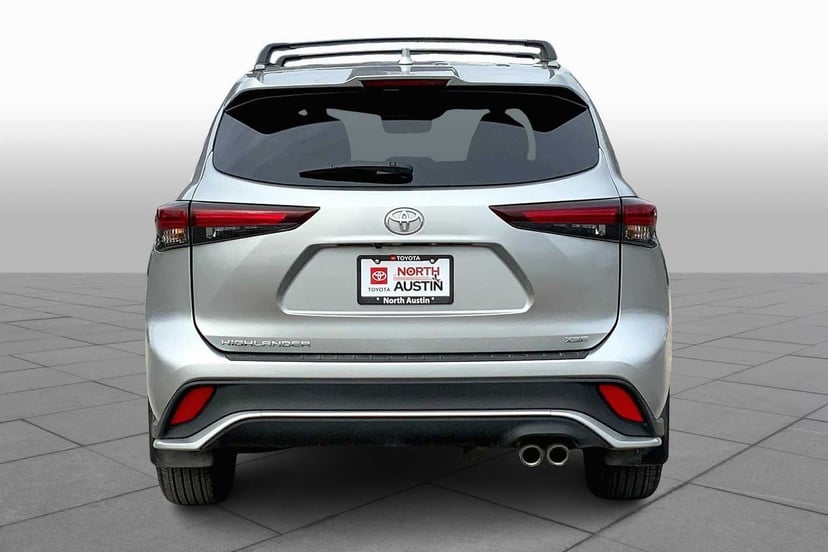 2024 Toyota Highlander - Image 3