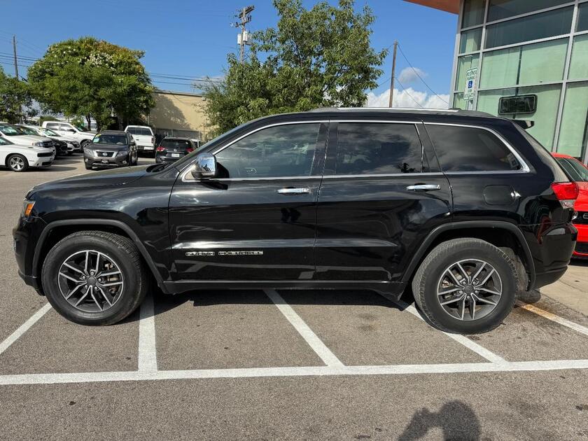 2019 Jeep Grand Cherokee - Image 2