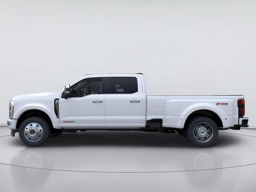 2026 Ford F-450 - Image 3