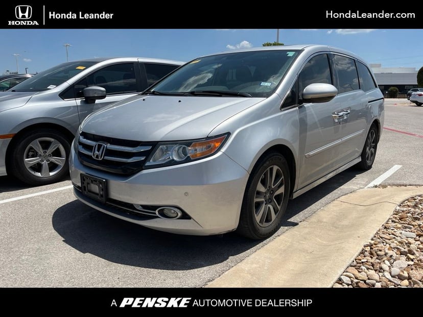 2014 Honda Odyssey - Image 2