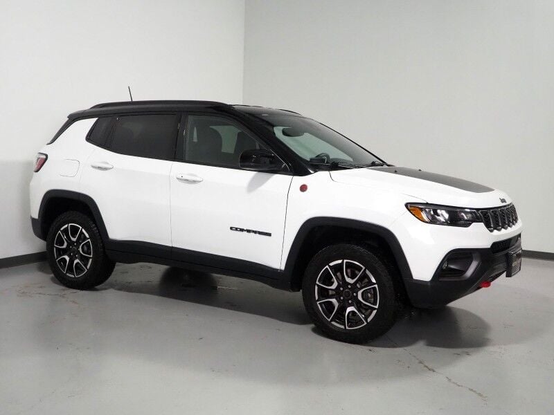 2025 Jeep Compass Trailhawk 4WD - Image 1