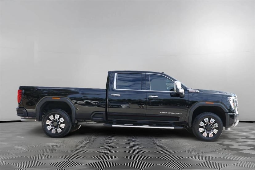 2024 GMC Sierra - Image 1