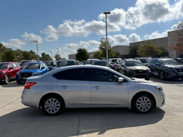 2019 Nissan Sentra - Image 2