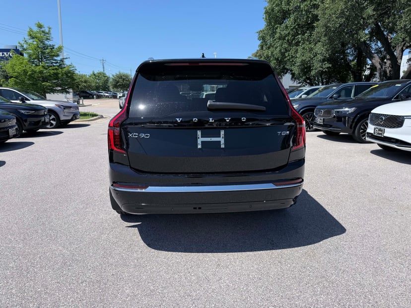 2026 Volvo XC90 - Image 2