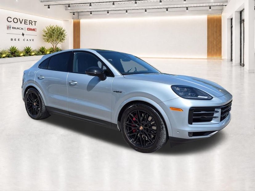 2025 Porsche Cayenne - Image 1