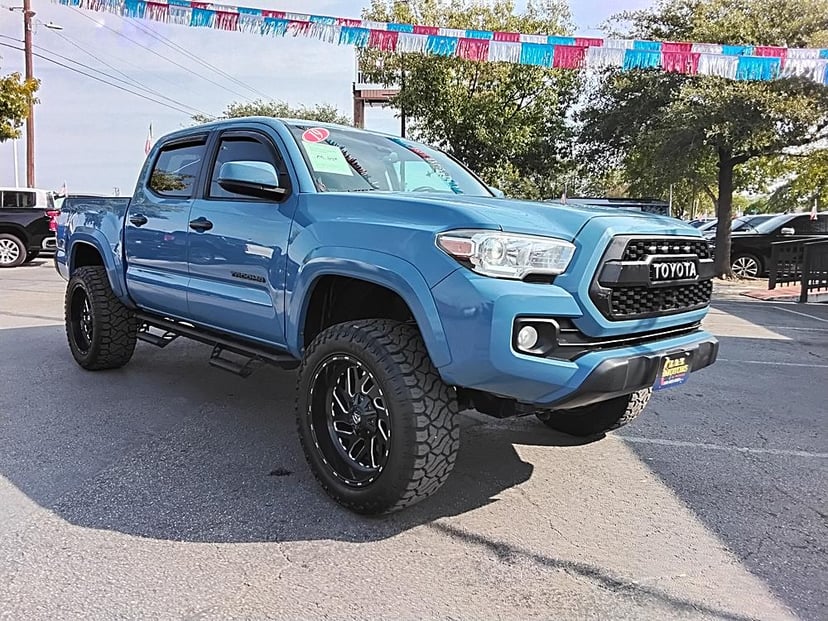2019 Toyota Tacoma - Image 1