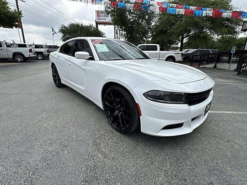 2022 Dodge Charger - Image 1