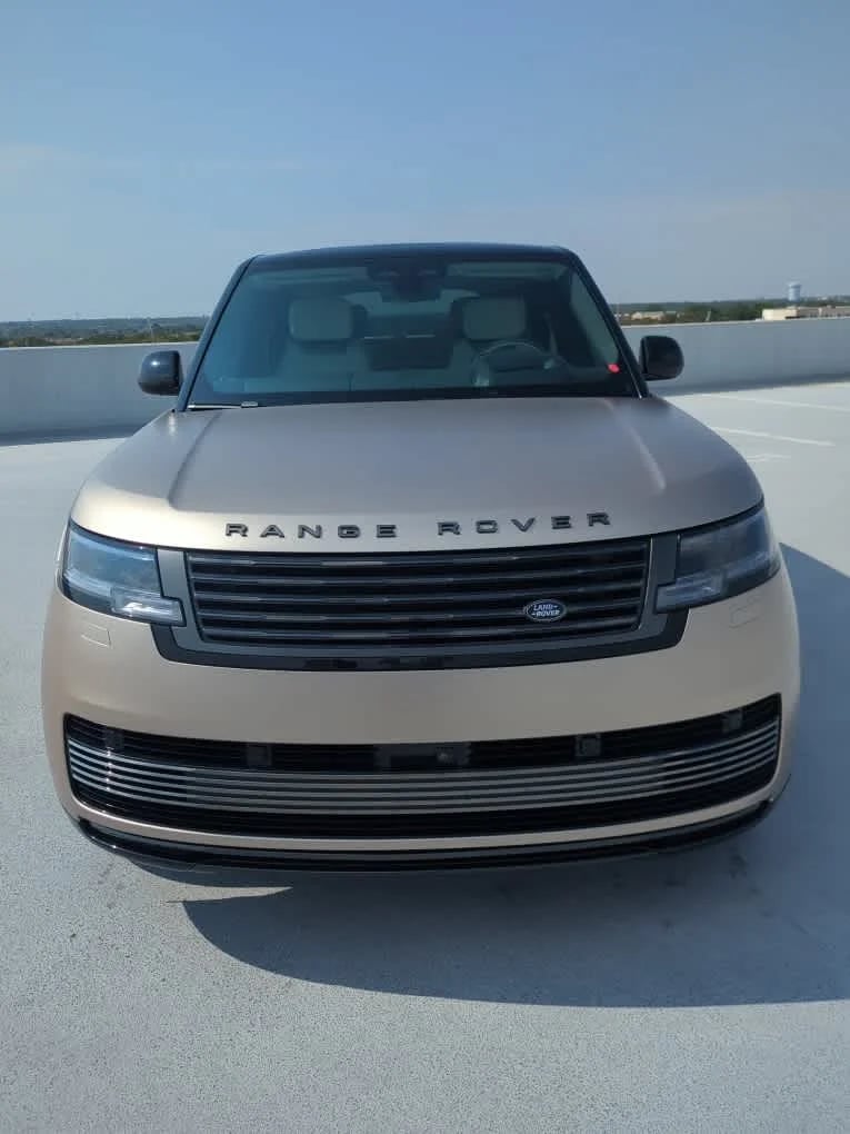 2025 Land Rover Range Rover - Image 2