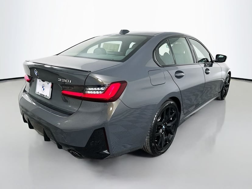 2026 BMW 3 Series - Image 3