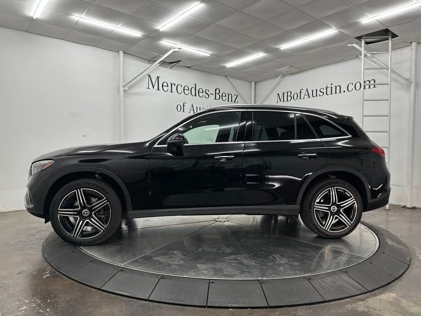 2026 Mercedes-Benz GLC - Image 2