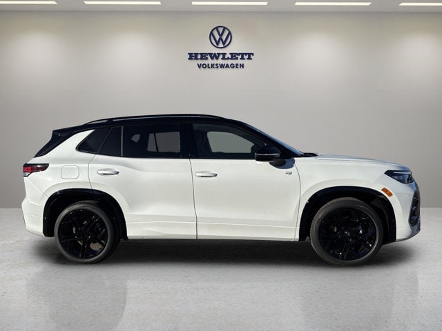 2026 Volkswagen Tiguan - Image 1