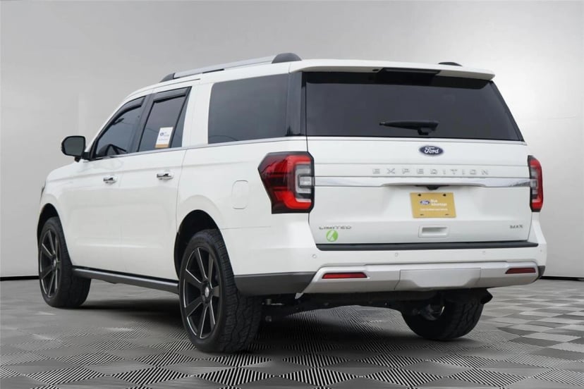 2024 Ford Expedition MAX - Image 2