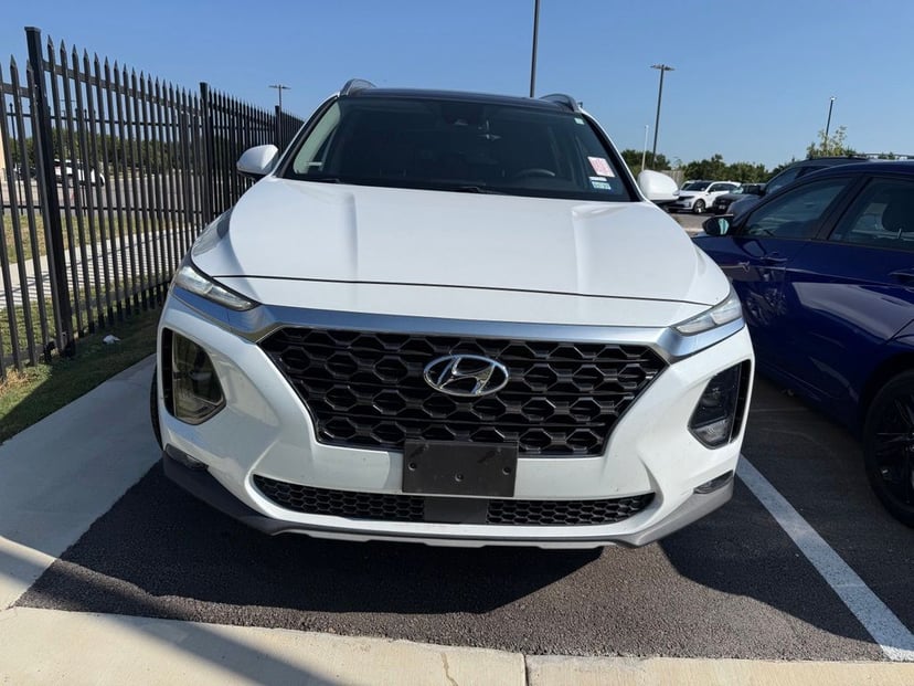 2020 Hyundai Santa Fe - Image 2