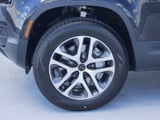 2026 Land Rover Defender - Preview 10
