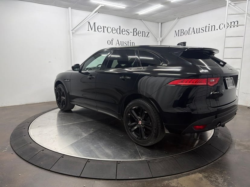 2019 Jaguar F-PACE - Image 3