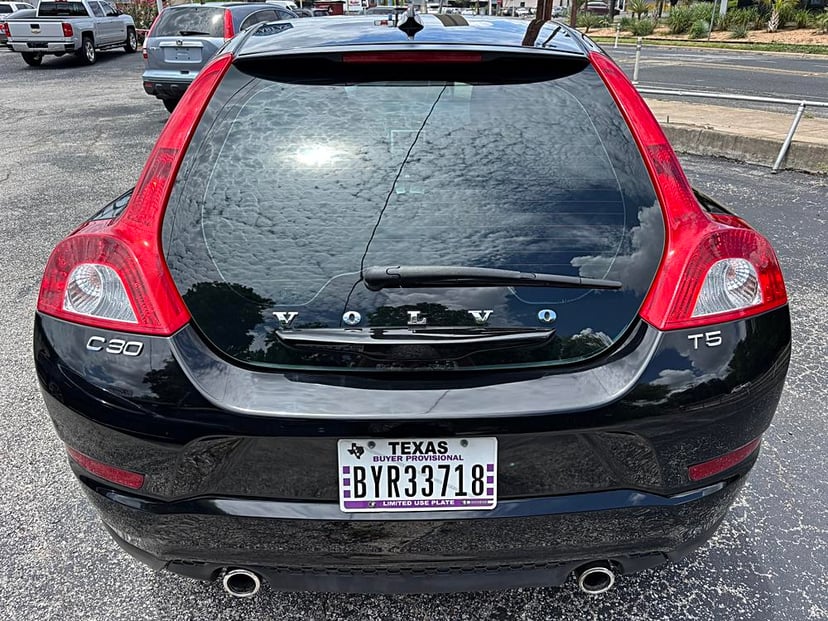 2011 Volvo C30 - Image 2